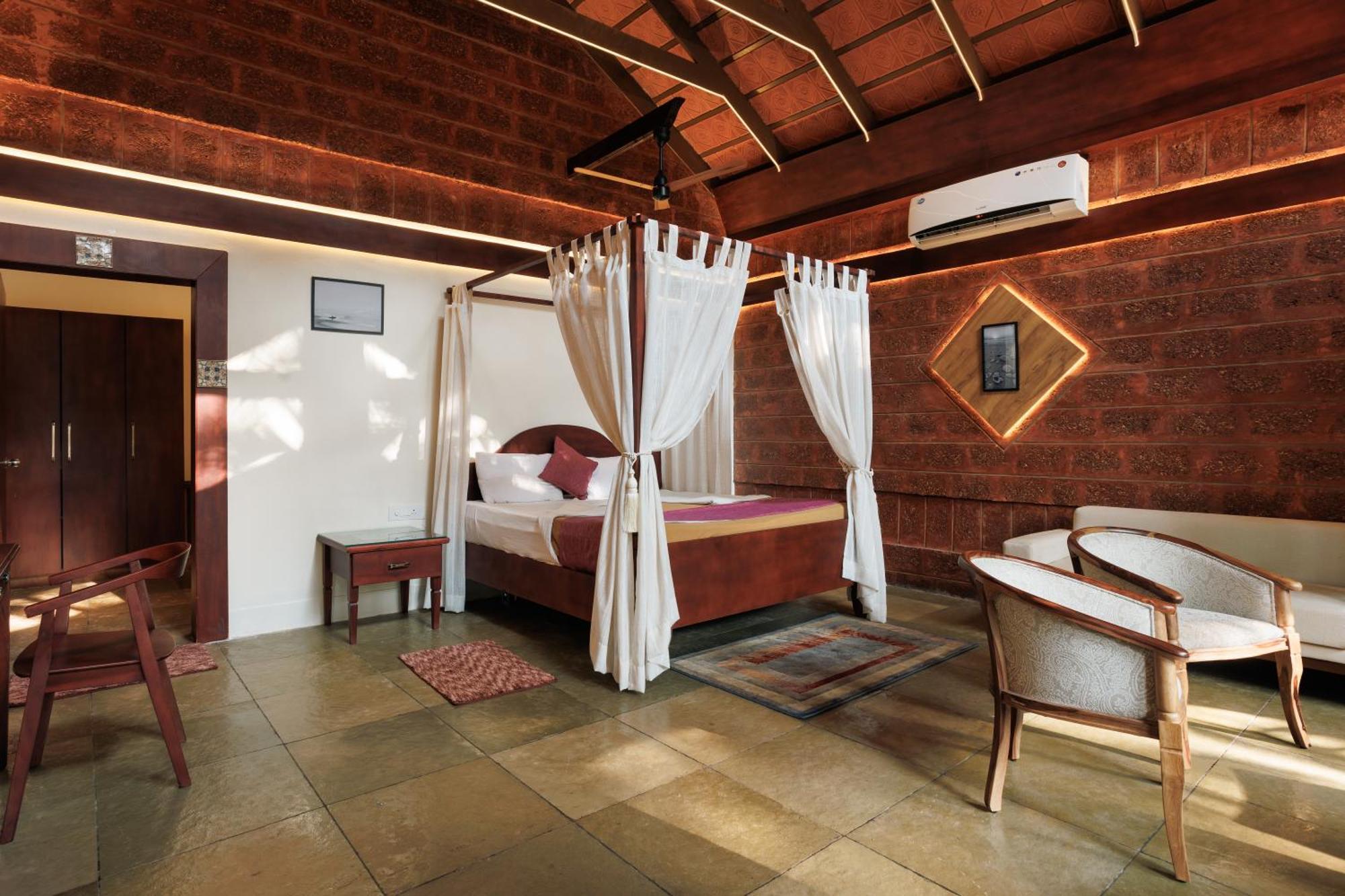 Sai Vishram Beach Resort Bainduru Kültér fotó