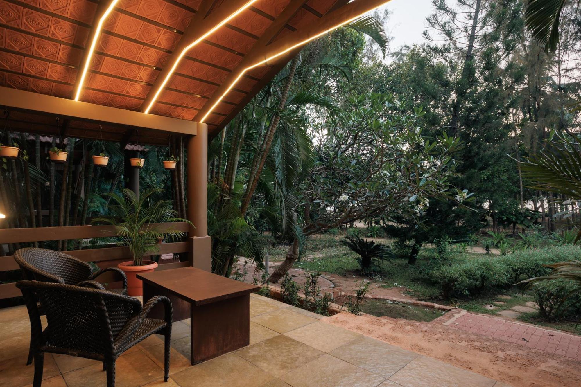 Sai Vishram Beach Resort Bainduru Kültér fotó