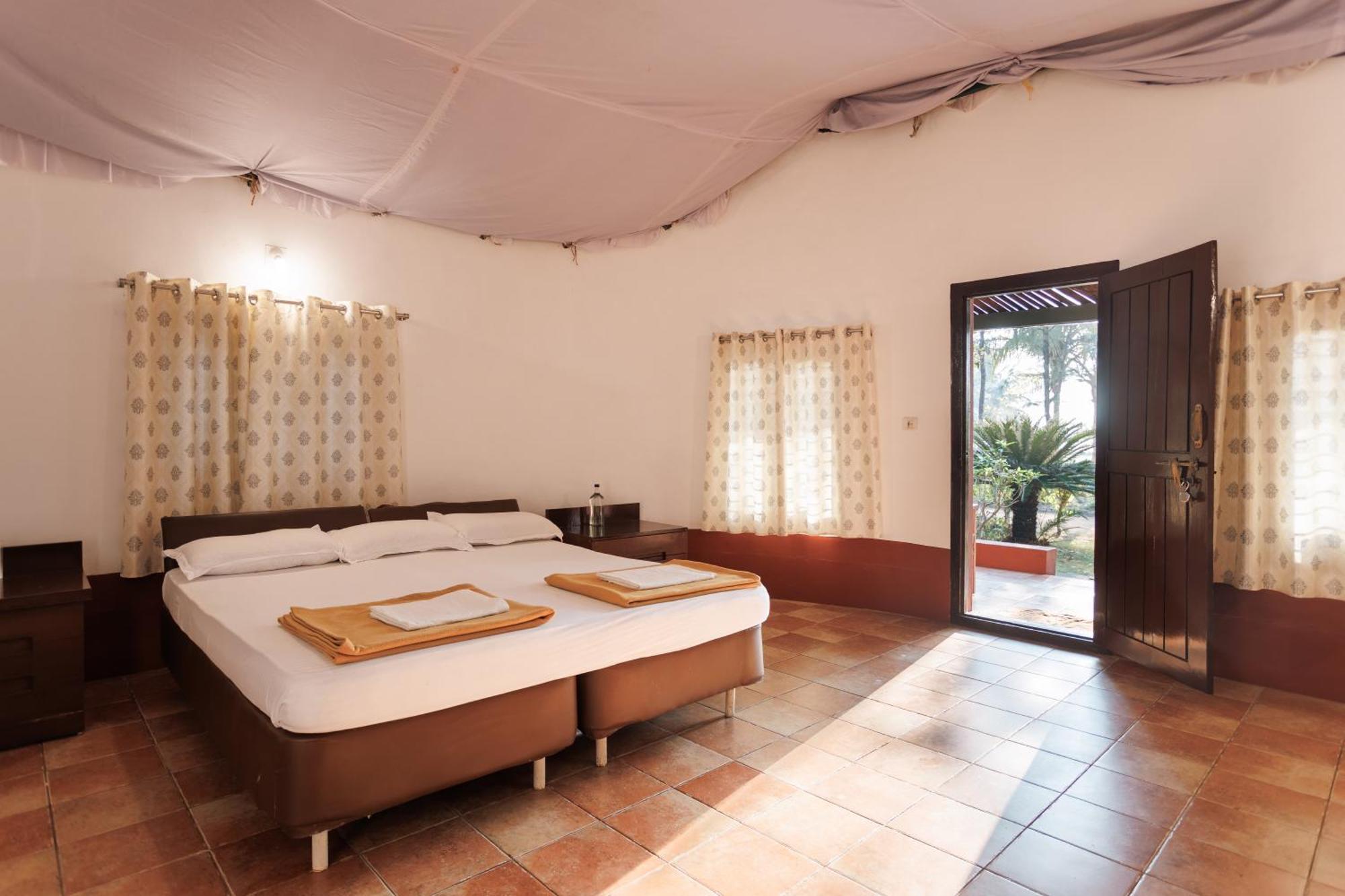 Sai Vishram Beach Resort Bainduru Kültér fotó