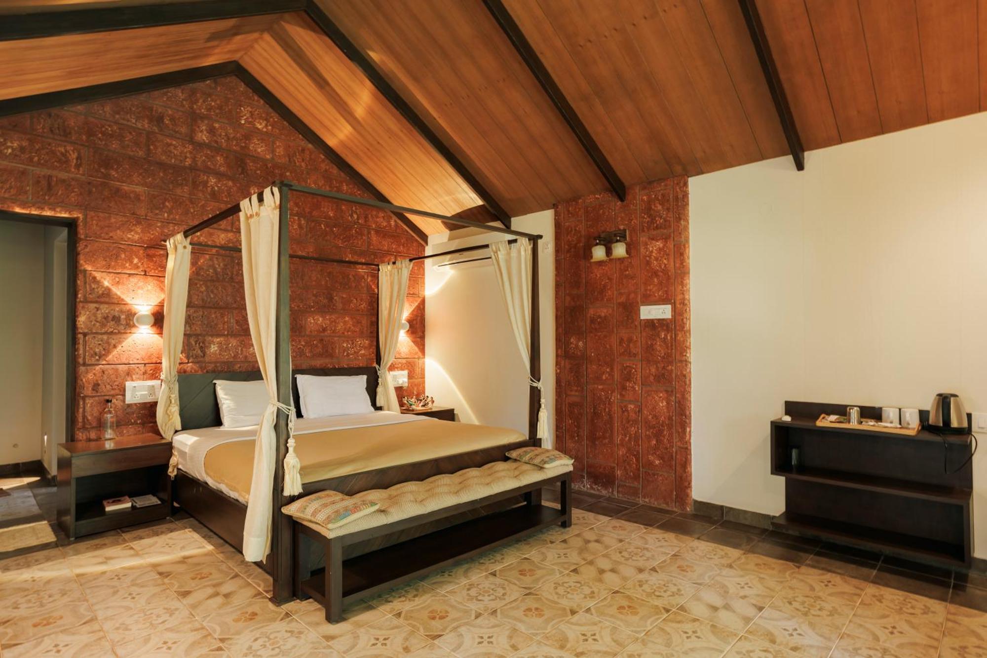 Sai Vishram Beach Resort Bainduru Kültér fotó