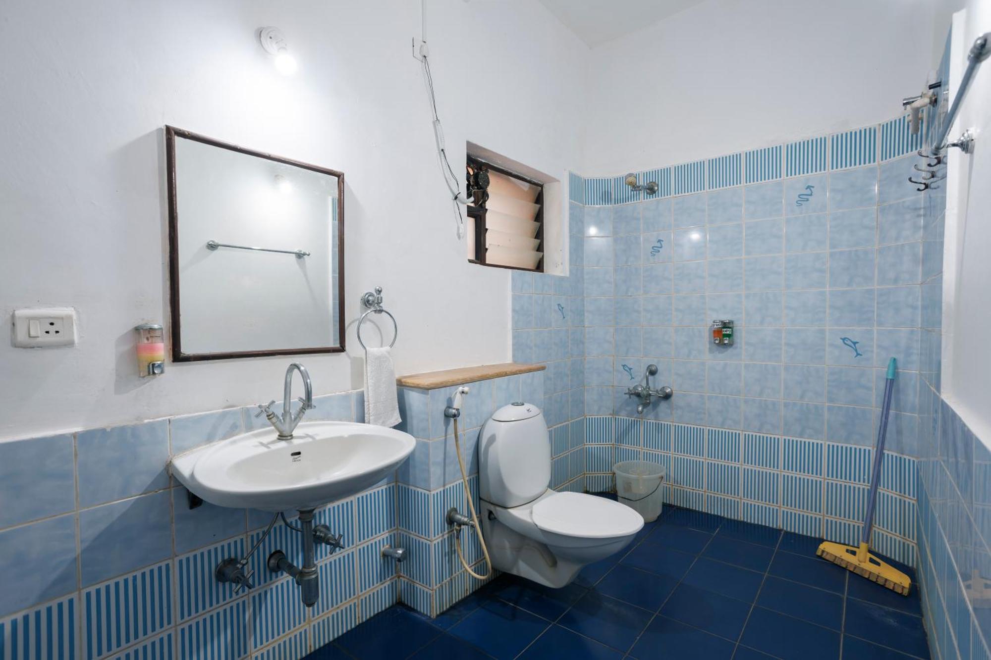 Sai Vishram Beach Resort Bainduru Kültér fotó