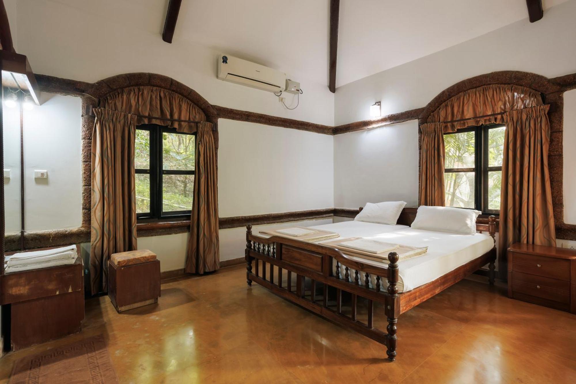 Sai Vishram Beach Resort Bainduru Kültér fotó