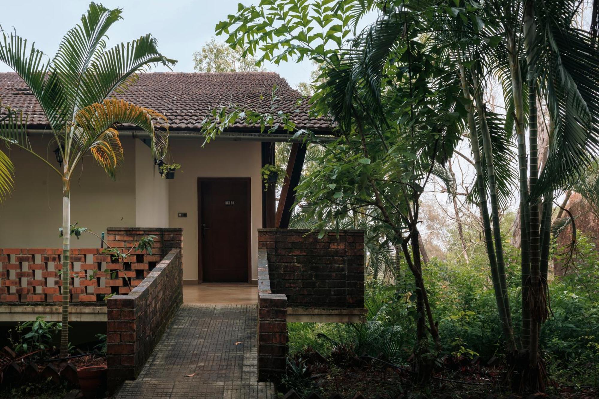 Sai Vishram Beach Resort Bainduru Kültér fotó